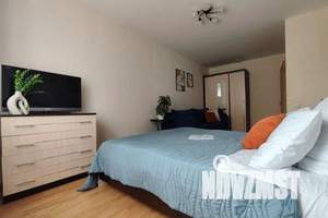 1-к квартира, посуточно, 35м2, 3/25 этаж