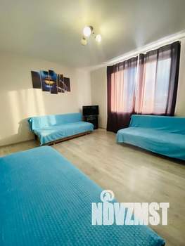 1-к квартира, посуточно, 73м2, 20/25 этаж