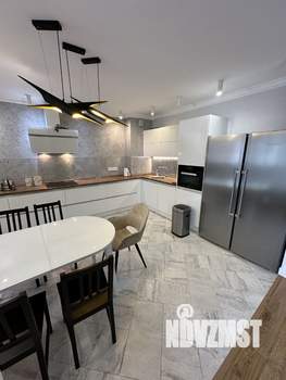 4-к квартира, на длительный срок, 141м2, 3/15 этаж