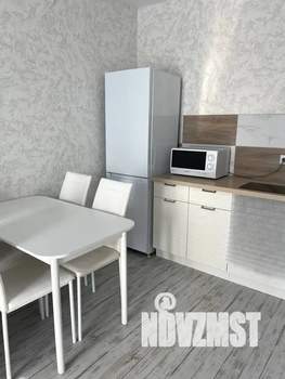 1-к квартира, посуточно, 35м2, 3/6 этаж