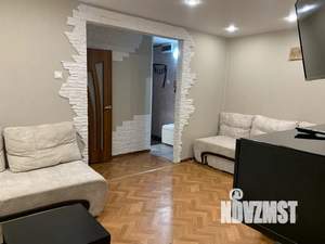 2-к квартира, посуточно, 45м2, 1/5 этаж