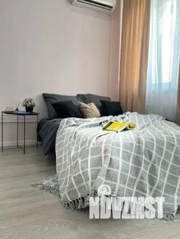 Студия квартира, посуточно, 29м2, 24/25 этаж