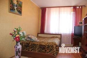 1-к квартира, посуточно, 34м2, 8/10 этаж