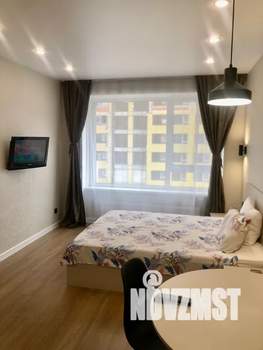 Студия квартира, посуточно, 35м2, 13/28 этаж