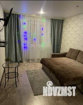 1-к квартира, посуточно, 35м2, 3/15 этаж