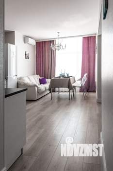 Студия квартира, посуточно, 38м2, 3/12 этаж
