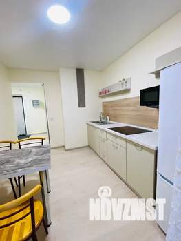 1-к квартира, посуточно, 39м2, 23/27 этаж