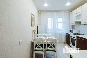1-к квартира, посуточно, 50м2, 3/7 этаж