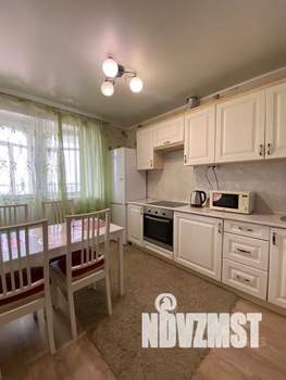 1-к квартира, посуточно, 35м2, 25/25 этаж