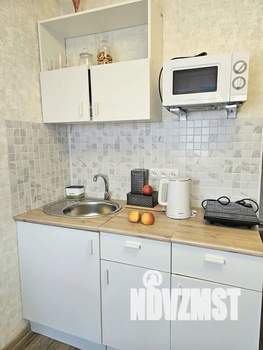 Студия квартира, посуточно, 14м2, 1/9 этаж