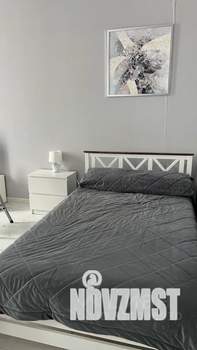 Студия квартира, посуточно, 35м2, 25/25 этаж