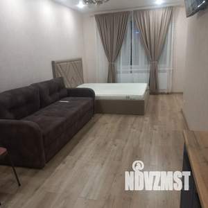 1-к квартира, посуточно, 37м2, 1/1 этаж