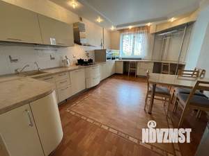 3-к квартира, посуточно, 130м2, 3/10 этаж