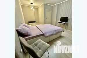 1-к квартира, посуточно, 40м2, 18/18 этаж