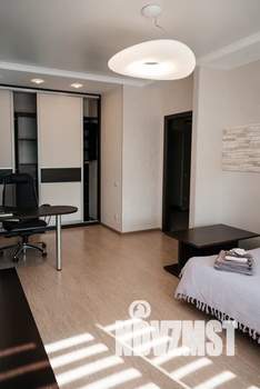 1-к квартира, посуточно, 39м2, 11/18 этаж