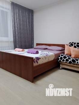 Студия квартира, посуточно, 40м2, 12/12 этаж