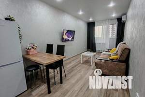 2-к квартира, посуточно, 40м2, 5/25 этаж
