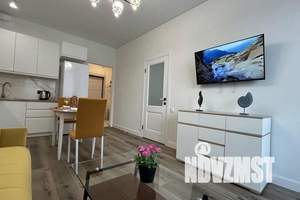 2-к квартира, посуточно, 44м2, 19/33 этаж