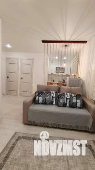 Студия квартира, посуточно, 25м2, 1/12 этаж