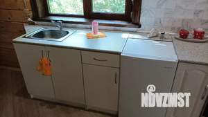 Студия квартира, посуточно, 40м2, 1/2 этаж