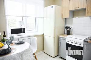 2-к квартира, посуточно, 42м2, 1/1 этаж