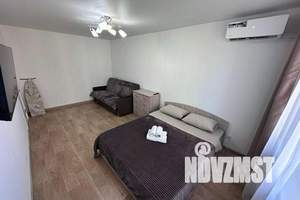 1-к квартира, посуточно, 35м2, 4/10 этаж