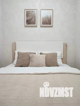 1-к квартира, посуточно, 40м2, 7/25 этаж