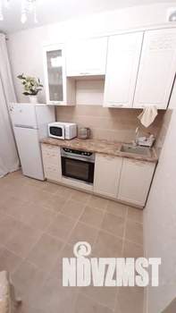 1-к квартира, посуточно, 40м2, 8/24 этаж