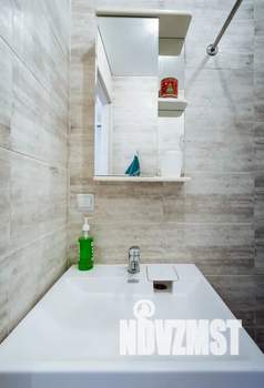 Студия квартира, посуточно, 15м2, 1/12 этаж