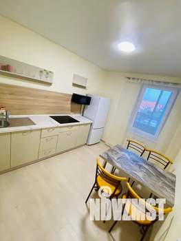 1-к квартира, посуточно, 39м2, 23/27 этаж