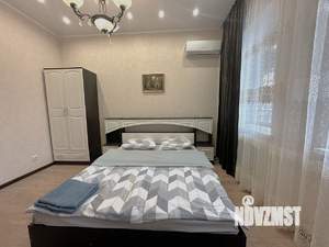 1-к квартира, посуточно, 40м2, 1/25 этаж