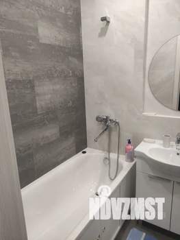 Студия квартира, посуточно, 32м2, 5/25 этаж