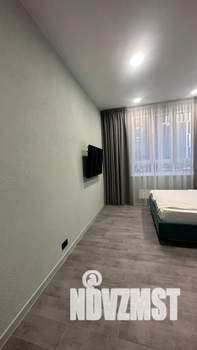 Студия квартира, посуточно, 36м2, 1/20 этаж