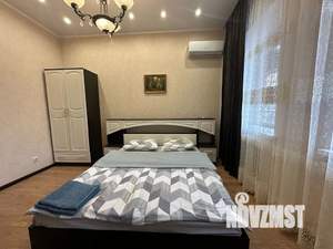 1-к квартира, посуточно, 40м2, 1/25 этаж