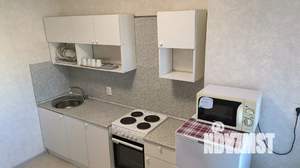 1-к квартира, посуточно, 35м2, 7/18 этаж