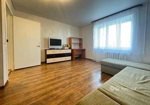 1-к квартира, на длительный срок, 42м2, 5/10 этаж