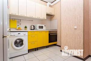 1-к квартира, посуточно, 38м2, 1/1 этаж