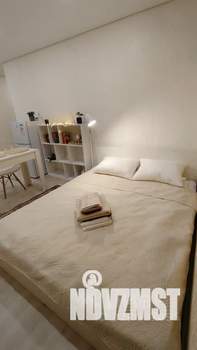 Студия квартира, посуточно, 25м2, 1/12 этаж