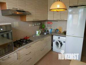 1-к квартира, посуточно, 95м2, 1/1 этаж