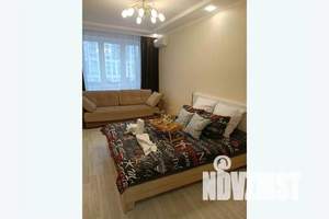 1-к квартира, посуточно, 40м2, 5/15 этаж