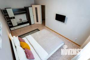 1-к квартира, посуточно, 36м2, 9/16 этаж