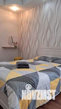 Студия квартира, посуточно, 40м2, 2/5 этаж