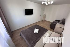 1-к квартира, посуточно, 35м2, 4/10 этаж