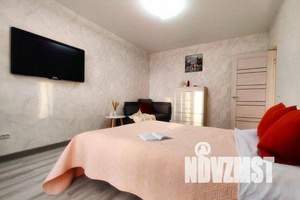 1-к квартира, посуточно, 42м2, 8/18 этаж