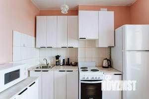 1-к квартира, посуточно, 37м2, 1/1 этаж