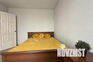 1-к квартира, посуточно, 38м2, 4/10 этаж