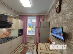 2-к квартира, вторичка, 61м2, 1/3 этаж