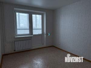 3-к квартира, вторичка, 68м2, 1/15 этаж