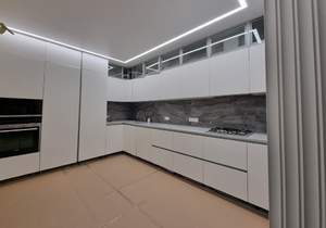 5-к квартира, вторичка, 210м2, 4/10 этаж