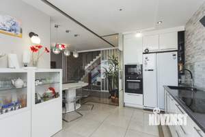 3-к квартира, вторичка, 103м2, 14/18 этаж